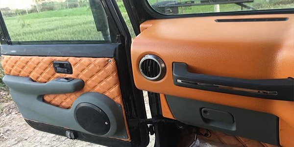 Side door panel trim works